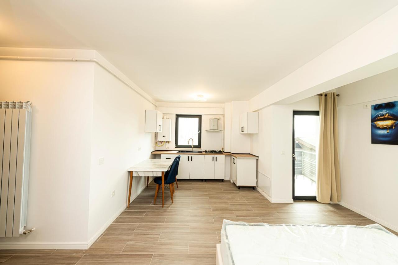 Apart Hotel Fusion Tower Iasi Eksteriør billede