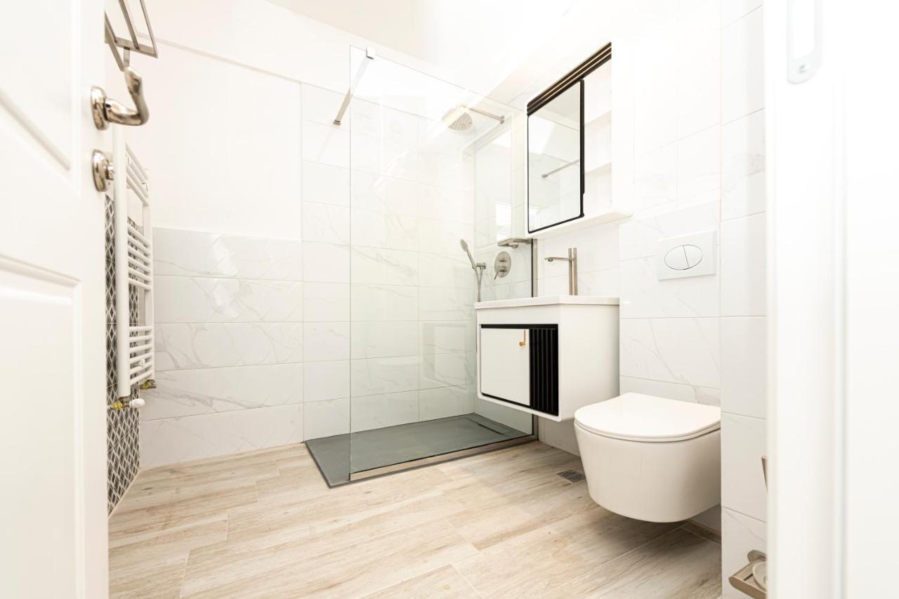 Apart Hotel Fusion Tower Iasi Eksteriør billede