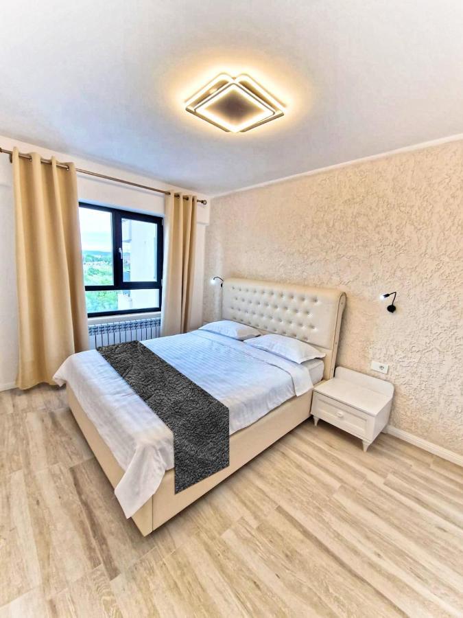 Apart Hotel Fusion Tower Iasi Eksteriør billede